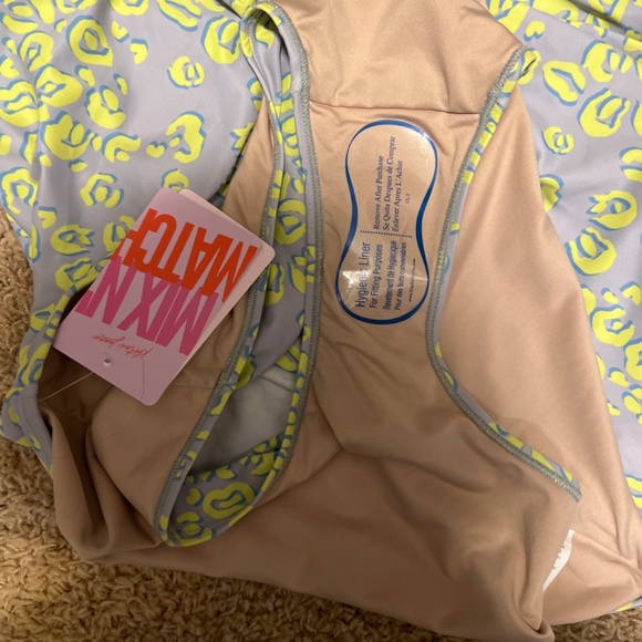 Kortni Jeane vivid cheetah high waisted skirt - Picture 3 of 3